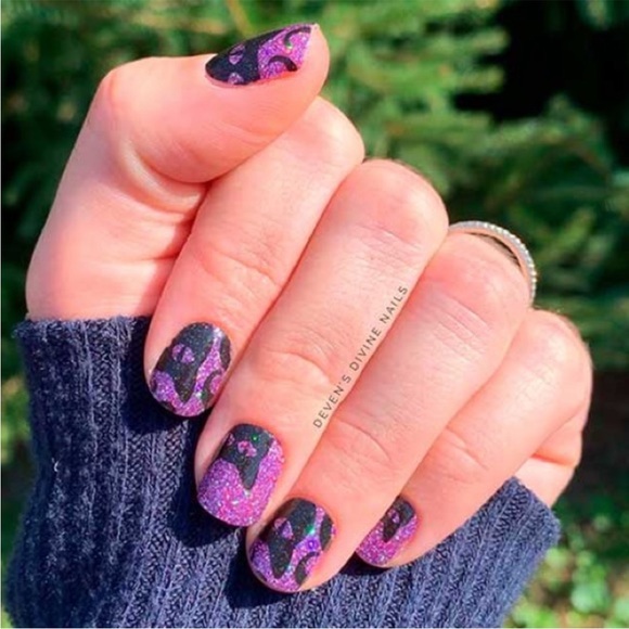 *Retired* Color Street: Cat’s All Folks | Halloween Purple Glitter Black Sparkle - Picture 8 of 13